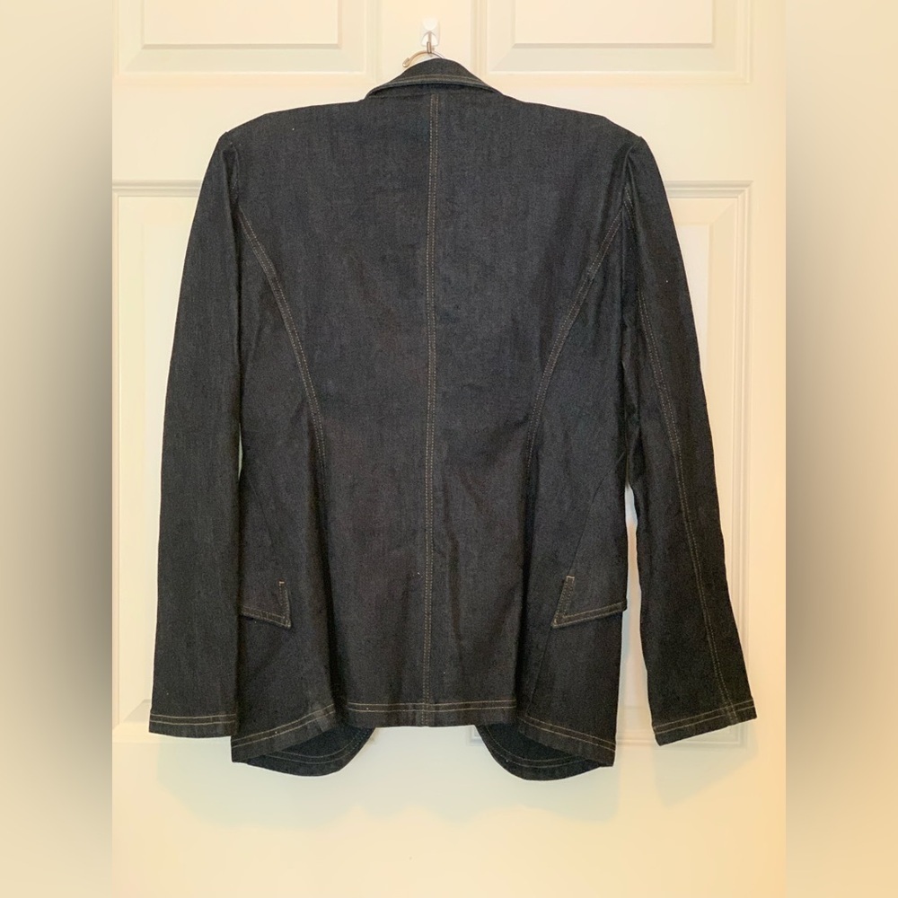 White House Black Market Women's Dark Denim Editor Blazer.     Size-14 - Picture 4 of 4